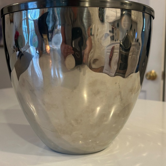 Michael Aram Signed Hammered Stainless Steel Insulated Ice Bucket - Picture 4 of 6